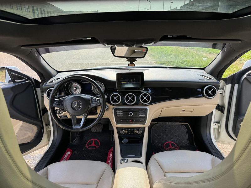 Thumbnail 6 of 2017 Mercedes-Benz CLA-Class